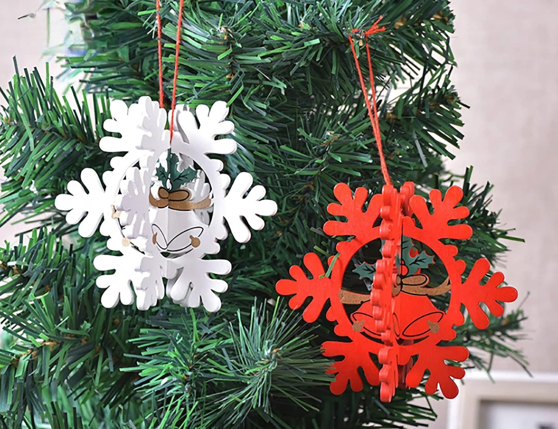 3D Snowflake Christmas Ornaments Hand Painted Wood - Shipping In Style